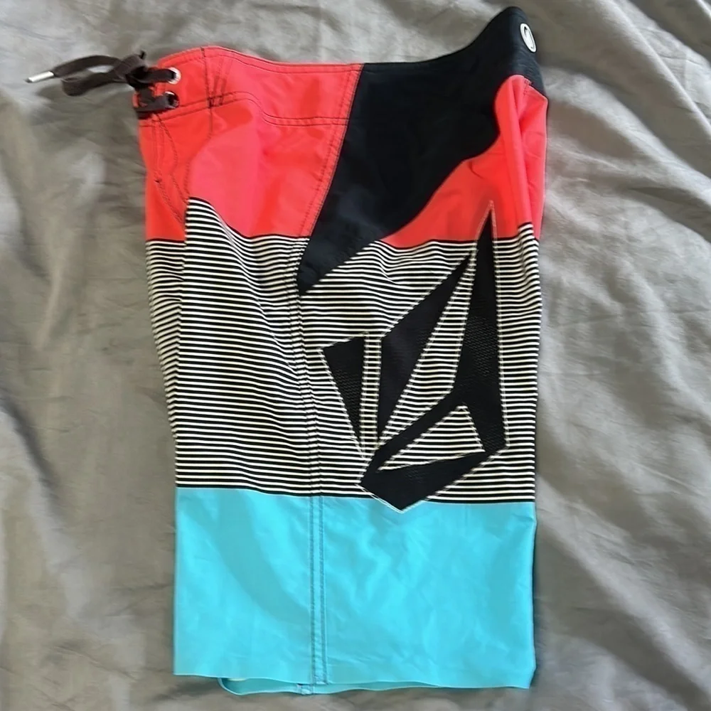 Mens Volcom Board Shorts Sz 28 New